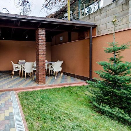 Catherine Hotel Chisinau Eksteriør bilde