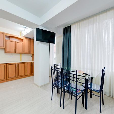 Catherine Hotel Chisinau Eksteriør bilde