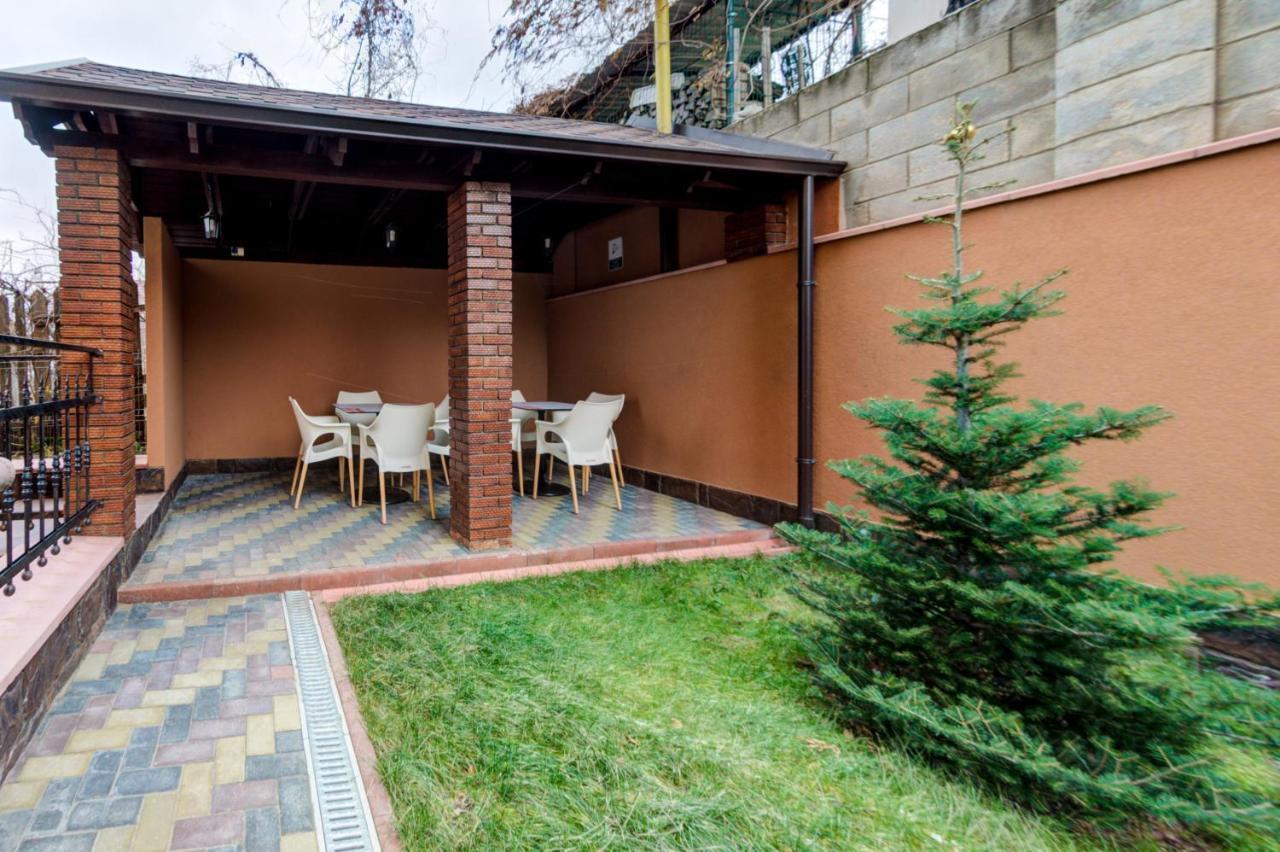 Catherine Hotel Chisinau Eksteriør bilde